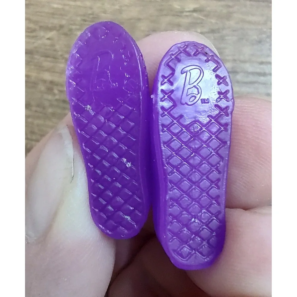 BARBIE SHOES SNEAKERS PURPLE TRANSLUCENT CHUCKS STYLE FLAT FEET CUTE DOLL SHOES
